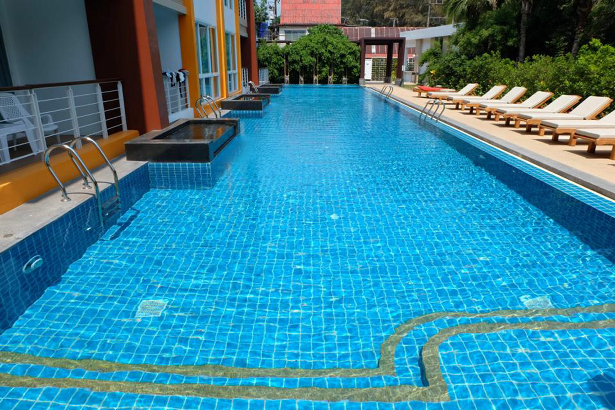 Phuket Seaview Resotel Rawai Kültér fotó
